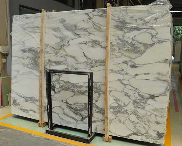 Imported calacatta gold vein white marble slab